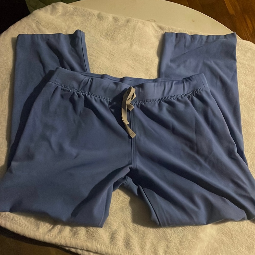 Figs scrub set